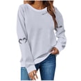 thumbnail image 1 of LMKIHUSA Chandail Graphique d'Halloween pour Femmes Saison Effrayante Squelette Cœur Chandail à Enfiler Hauts Manches Longues Col Rond Blouses Douces Décontracté Tendance 2025 Chandail Gris,TTG, 1 of 4