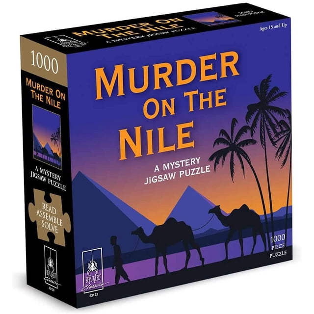 UNIVERSITY GAMES Meurtre par les Pyramides Meurtre Mystère Casse-Tête de 1000 Pcs. la Boîte Présente une Scène de Désert Vibrante avec des Pyramides, des Palmiers et des Chameaux Silhouettés contre un Coucher de Soleil. Ce Casse-Tête Invite les Utilisateurs à Assembler une Scène de crime dans un saloon de Voilier, à Découvrir des Indices Cachés et à Résoudre un Mystère Impliquant de l'Argent Volé. Comprend un Petit Livret d'Histoires