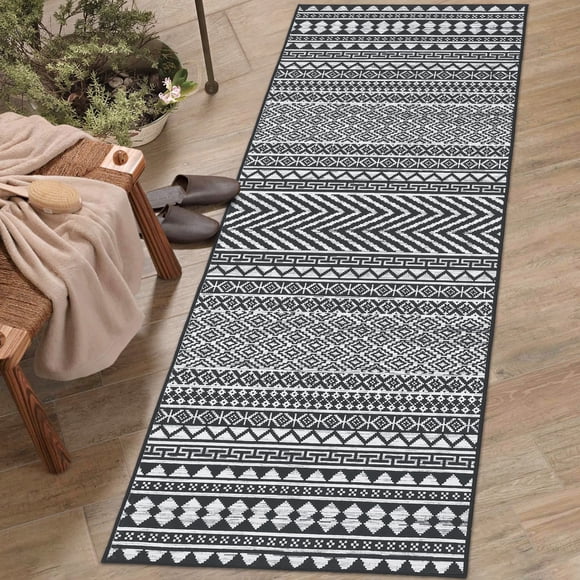 Tapis Coureur Boho 2 x 6 pour Couloir, Tapis Vintage Doux Résistant aux Taches, Tapis de Sol Oriental Antidérapant Lavable à la Machine, Petit Tapis à Poils Courts Style Ferme pour Chambre Cuisine Buanderie, Noir