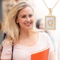 thumbnail image 1 of Jusqu'à 65 % de Réduction sur les Colliers SMihono pour Femmes, Collier Carré en Acier Inoxydable, Pendentif en Titane Doré, Taille 26, 1 of 4