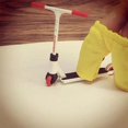 thumbnail image 3 of AMERTEER Trottinette de Doigt en Alliage avec Mini Trottinettes, Outils et Jouet Planche à Doigts, 3 of 6