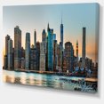 thumbnail image 2 of Design Art - Ligne d'Horizon de New York, 2 of 3