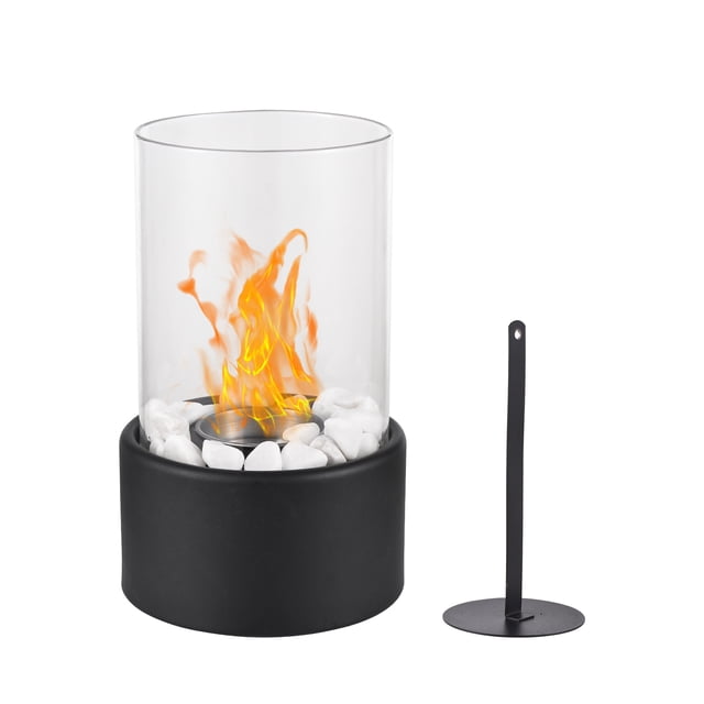 Yeacher Foyer au Bioéthanol de Table Fire Pit avec Écran en Verre Cylindrique et base en Métal Noir Mat. le Fire Pit Comprend des Pierres Blanches Décoratives Entourant le Brûleur et un Bâton d'Extinction. Conçu pour une Utilisation Intérieure et Extérieure, Il Utilise du Carburant au Bioéthanol Sans Fumée et Sans Odeur (Non Inclus) pour une Combustion Propre. la Taille Compacte Mesure 26x16 cm, Offrant une Vue à 360° des Flammes.