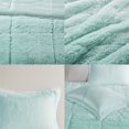 thumbnail image 3 of Intelligent Design 66 Pouces Ensemble Mini Couette en Tissu Long Poil 2 Pcs Bleu, 3 of 8
