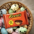 thumbnail image 3 of REESE'S Peanut Butter Cups Half Pound Cup , 226g, 3 of 10
