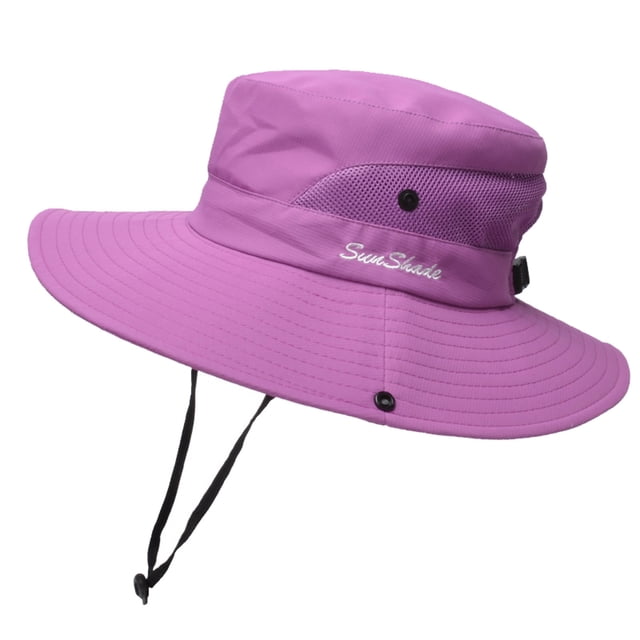 Chapeau d'Été pour Femmes à Grand Bord, Couleur Violet Vif, Offrant une protection UV UPF 50+. Doté d'Un Tissu Léger et Respirant avec Panneaux en Maille pour la ventilation, d'Un design Pliable et d'Une Ouverture pour Queue de Cheval. Comprend une Courroie de Menton Ajustable pour un Port Sécurisé, Convient aux Sorties à la Plage, au Jardinage, à la Pêche et à la Randonnée.