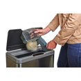 thumbnail image 3 of Aspirateur-robot PET de BLACK+DECKER avec DEL et Smartech, 3 of 6