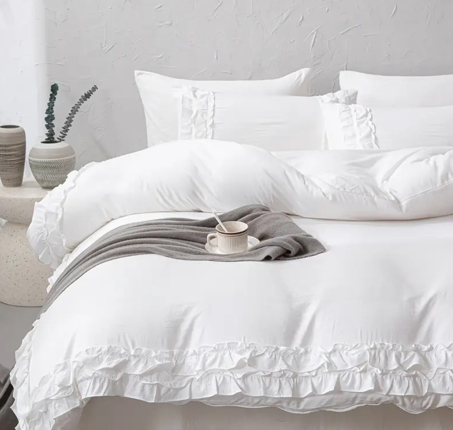Boho Chic Luxury KING SIZE 3pcs White Duvet Cover Set with Ruffle Trim - Soft, Washed Microfiber Bedding for All Seasons, Includes Zippered Duvet Cover & Pillowcases (No Insert)