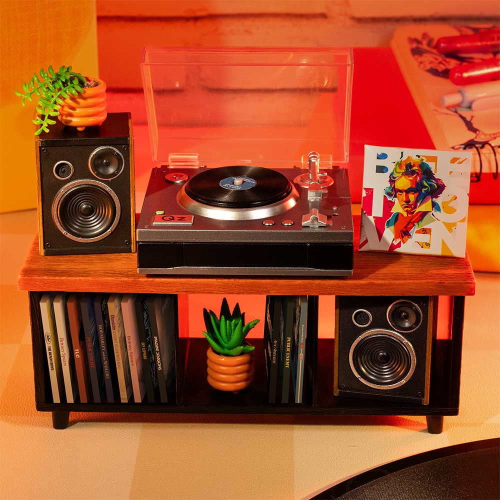 Tourne-disque MGA's Miniverse Real Music