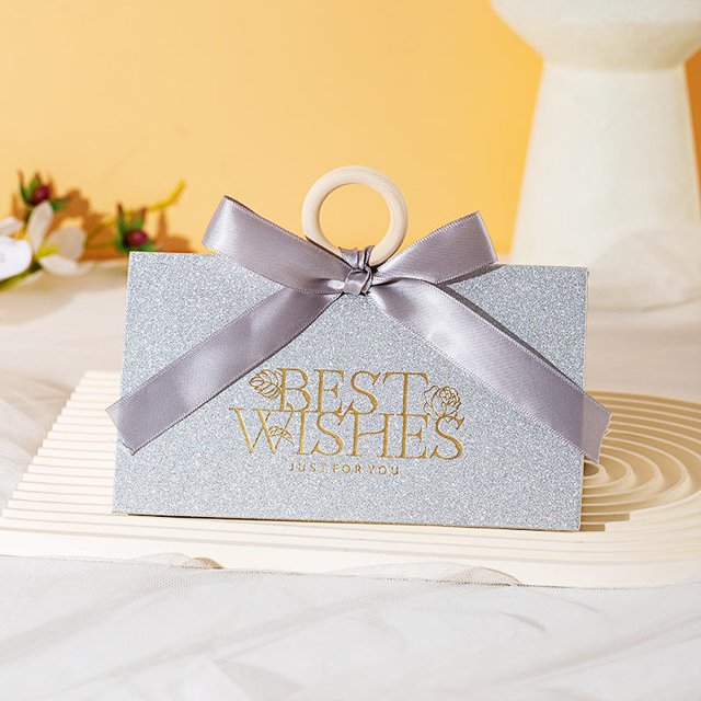 European Style Wedding Candy Box Packaging Box Paper Box Premium Candy Gift Box with Ribbon and Wooden Ring for Wedding Party