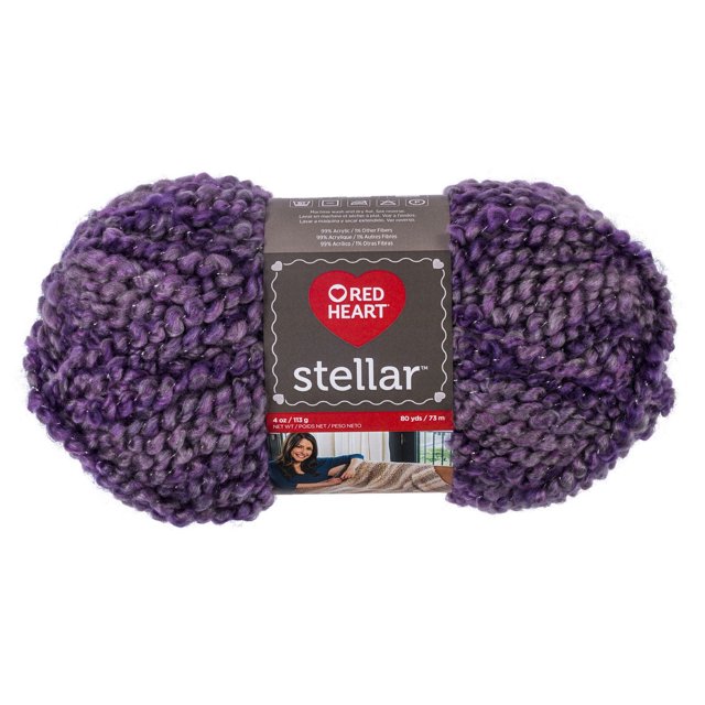 Red Heart Stellar Fil Volumineux Violet avec accents de Fil Métallique, Présentant une texture Douce et Nette. l'Écheveau de 113 g (4 oz) Contient 73 m (80 yds) de 99 % de Fibres Acryliques et 1 % de Fibres Métalliques, Convient au Tricot Ou au Crochet et Est Souvent Utilisé pour des Projets d'Artisanat Texturés et Scintillants.