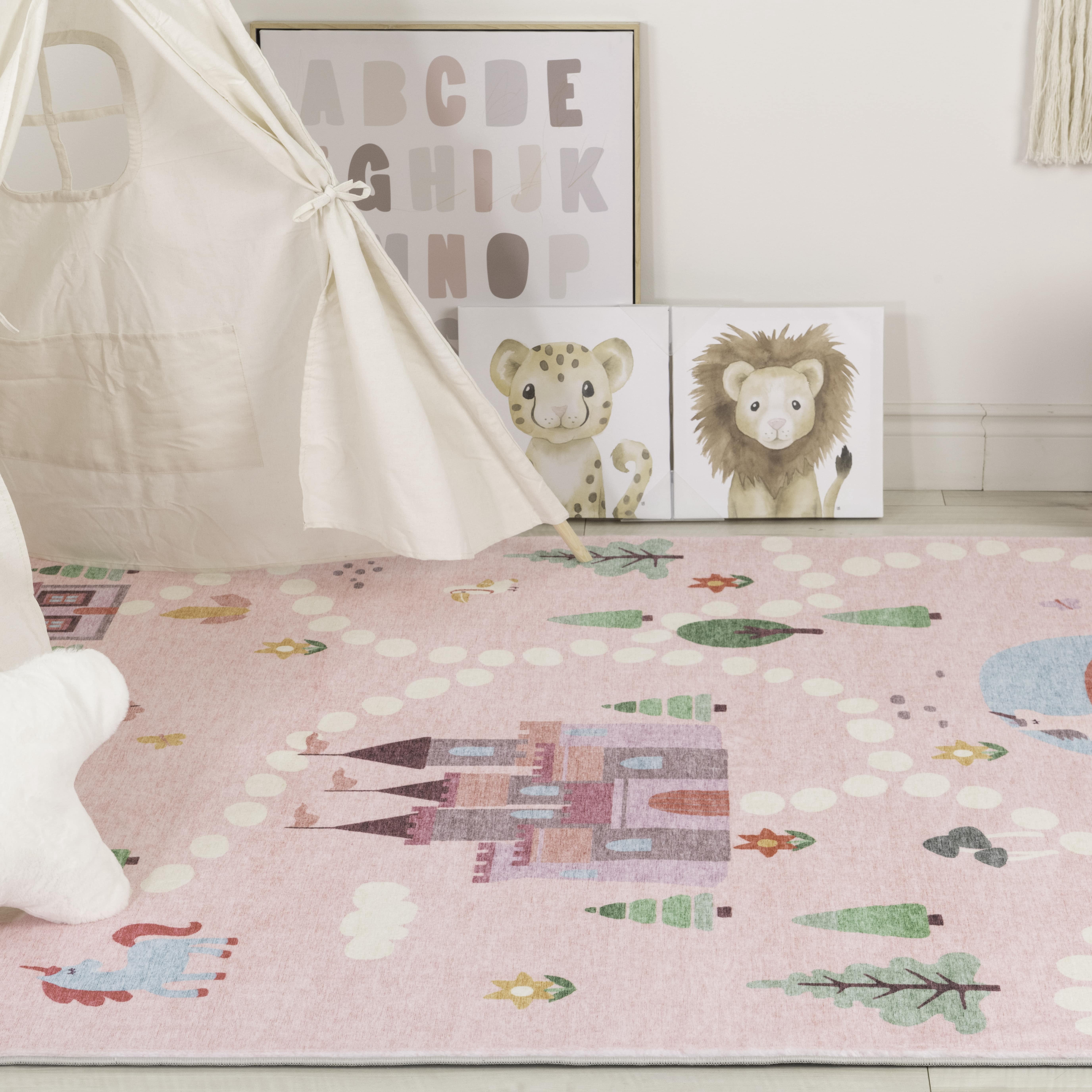 Rug Branch Soft Steps Playtime Licornes, Chateau, Carte routiere, Tapis educatif doux, Rose Blanc - Garcons et filles dans la salle de jeux, la creche, la chambre