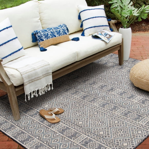Hayweld Lagoon Blue and Beige Woven Indoor/Outdoor 5'x7' Area Rug