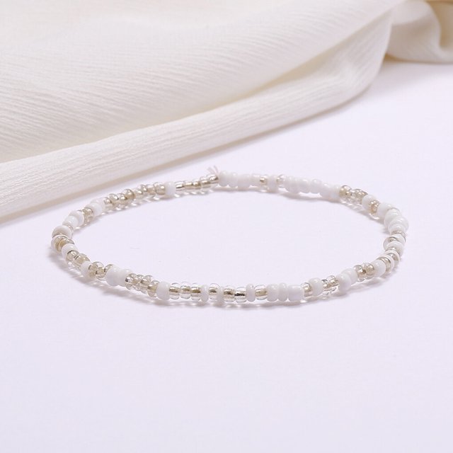 Bracelet de Cheville en Perles de Riz Couleur Unique - Chaînes de Chevilles Résistantes aux Couleurs Perles de Riz Multiusage Plage Exquis Fait à la Main Multiusage Chic Bracelets de Cheville pour Filles Décor de Pieds 4