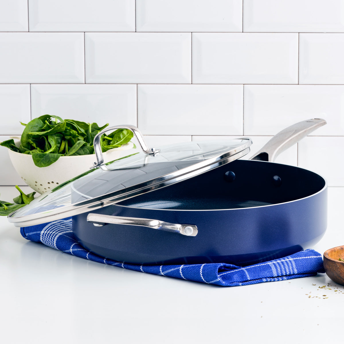 Poêle à sauté profonde Blue Diamond de 5 pintes (4,7 L)