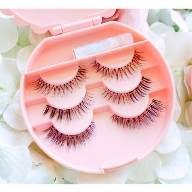 Lubelski False Make Up Cosmetic Eyelashes Storage Case Bow Makeup Plastic Box Home Tools