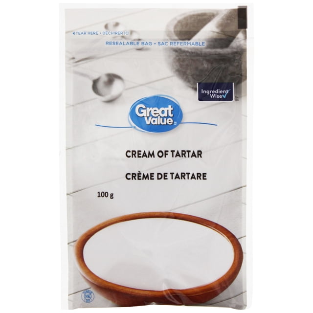 Great Value Crème de Tartare 100 g Sac Refermable avec Texte Bilingue Anglais et Français, Symbole « Ingrédient Audacieux », et un Bol en Bois Rempli de Poudre Blanche sur une surface en Bois Clair, Convient à la Cuisson et à la Stabilisation de la Crème Fouettée.