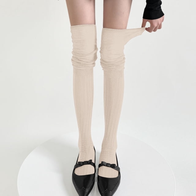 TINZ en Automne et en Hiver Chaussettes Rouges à Ancrage pour Femmes Modèles Rouges de Défilé Sont Assemblés avec des Chaussettes Jusqu'aux Genoux et des Bas d'Ancrage Sont Empilés Culottes Jarretelles Bas d'Hiver pour Femmes Bas avec Nœud