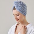 thumbnail image 1 of Bonnet de Douche de Luxe pour Femmes Réutilisable et Imperméable, Bonnet en Velours pour Cheveux Secs, Bonnet de Shampooing et de Douche pour Femmes, Bonnet pour Cheveux Secs à Double Couche en Velours Corail, 1 of 4