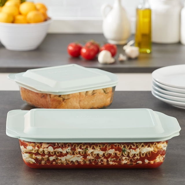 Pyrex Plat de Cuisson en Verre Profond avec Couvercles en Plastique, Ensemble de 4 Pcs