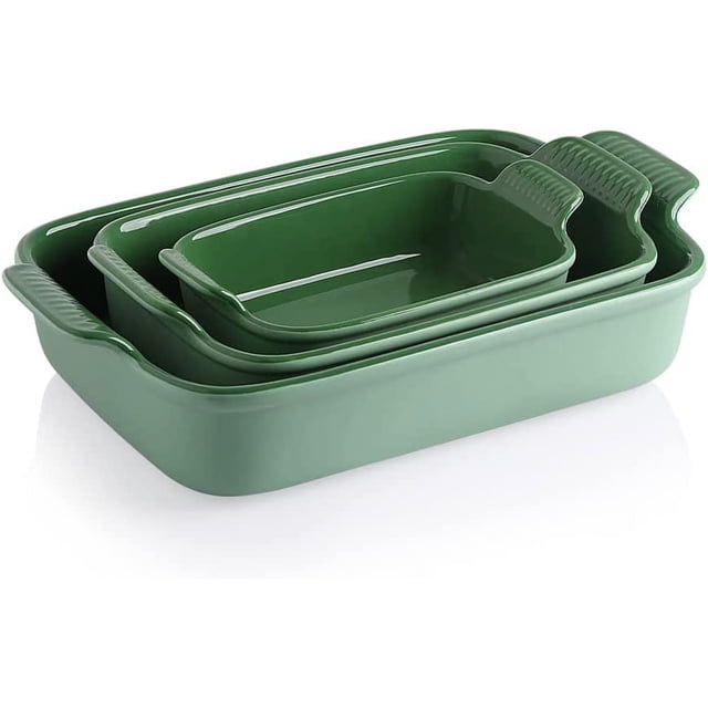 GFDYREE Porcelain Bakeware Set for Cooking, featuring three green ceramic rectangular baking dishes with double handle designs. The stackable set includes a 9.8 x 13-inch dish and smaller sizes, ideal for lasagna, casseroles, cakes, and daily use. Made of durable, food-grade porcelain, these dishes are safe for ovens, microwaves, dishwashers, and refrigerators. The smooth glaze ensures easy cleaning and adds a stylish touch to kitchen and dining settings.