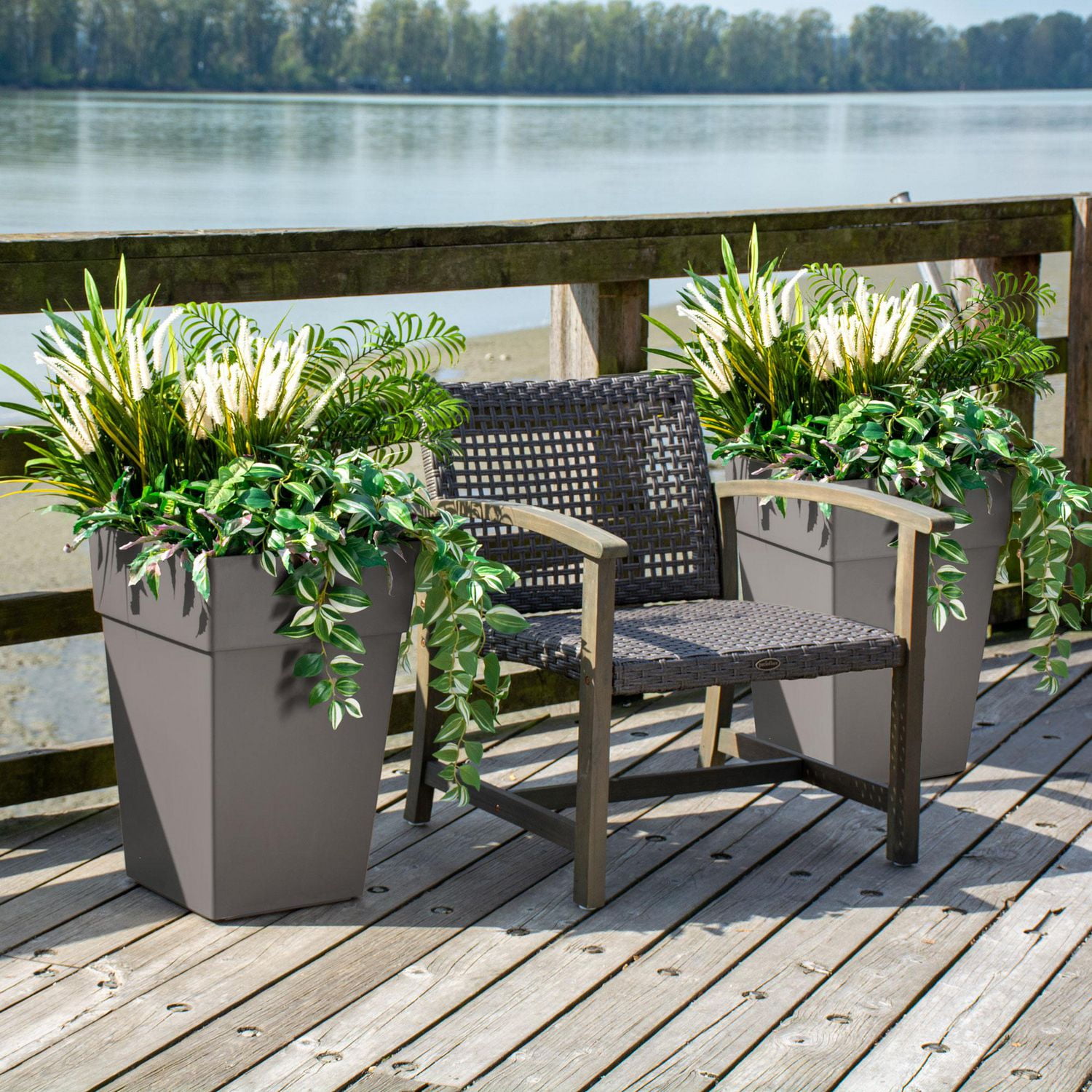Ensemble de 2 jardinière Ollie en plastique recyclé de la collection Grapevine, gris foncé