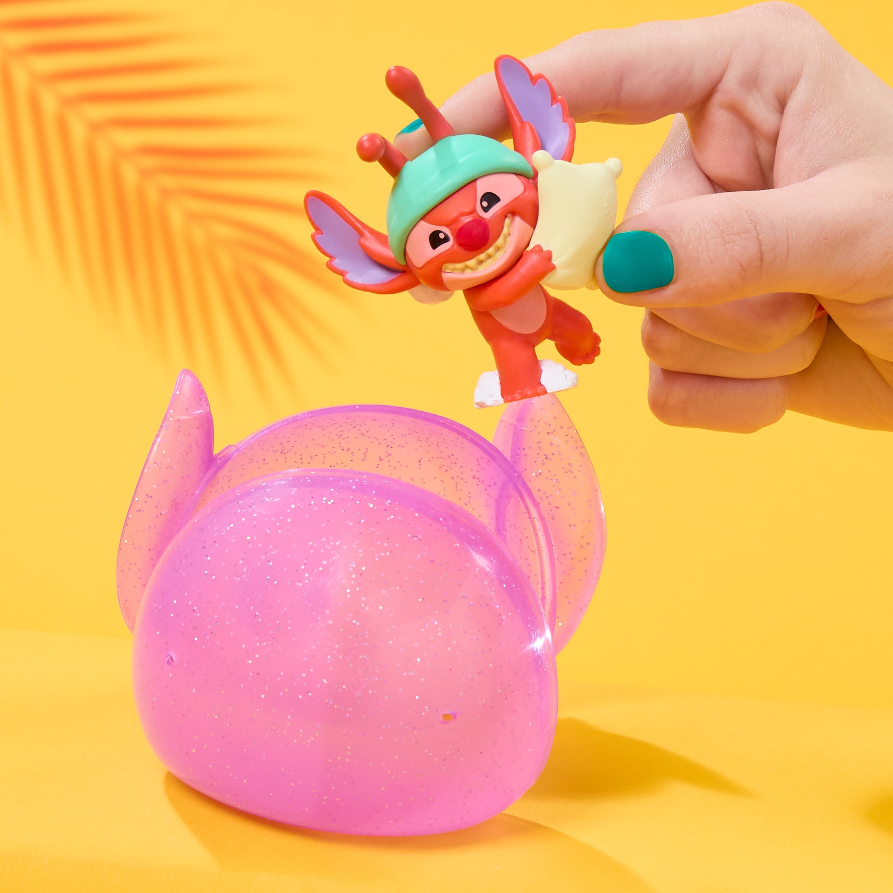Disney Stitch Friday Night Fun – Capsules surprises avec mini-figurines à collectionner (5 cm), dès 3 ans
