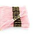 thumbnail image 2 of DMC coton 6 brins fil à broder 8 m (8.75 yd), rose, 2 of 3