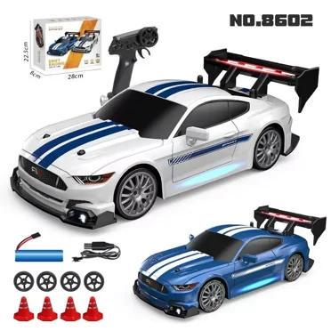 AIGIA Voiture RC Drift 30 Km/h 1/24 2,4 GHz 4WD Télécommande Sport Course Véhicule sur Route