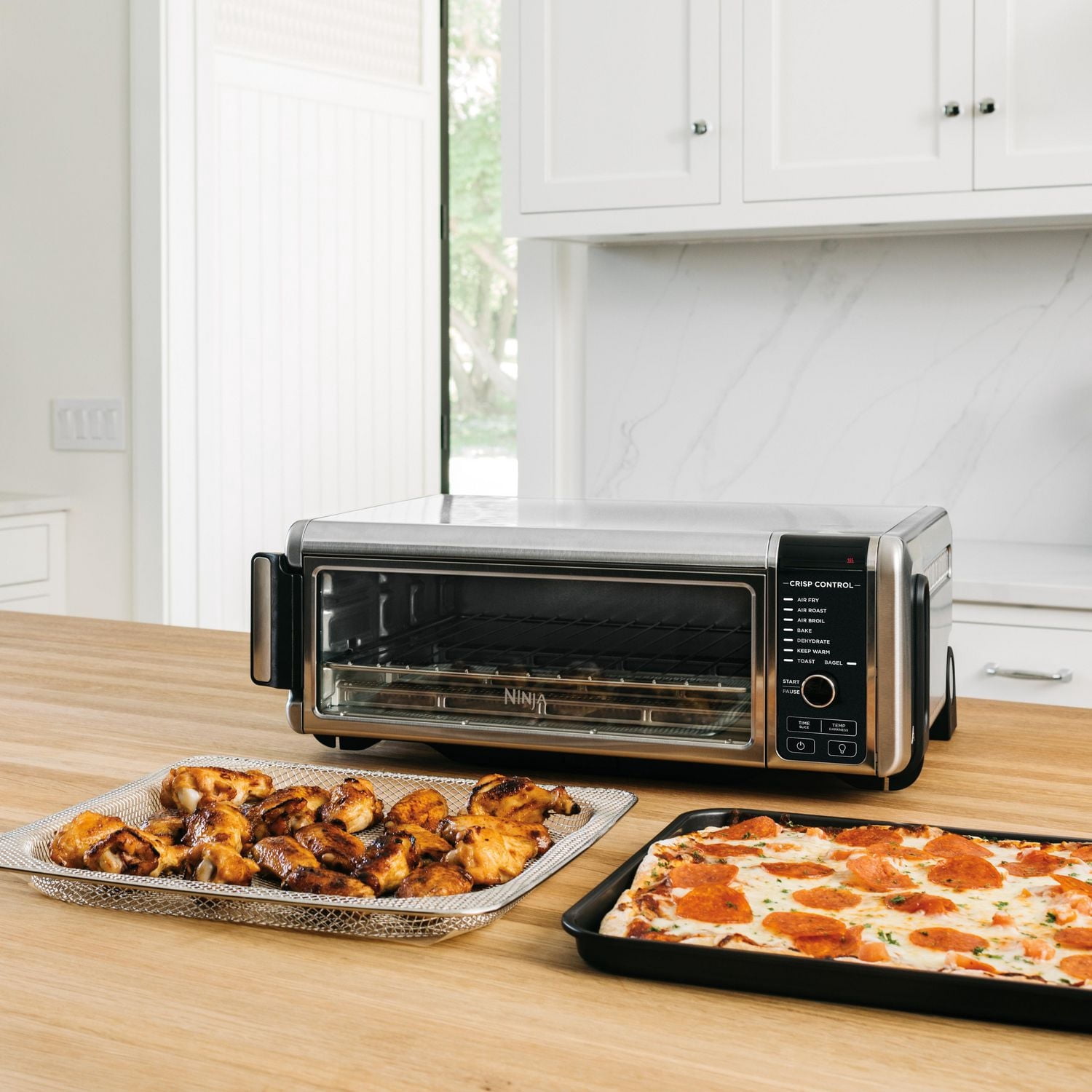 Ninja SP101C, Le four à convection numérique Foodi, Argent, 1750W