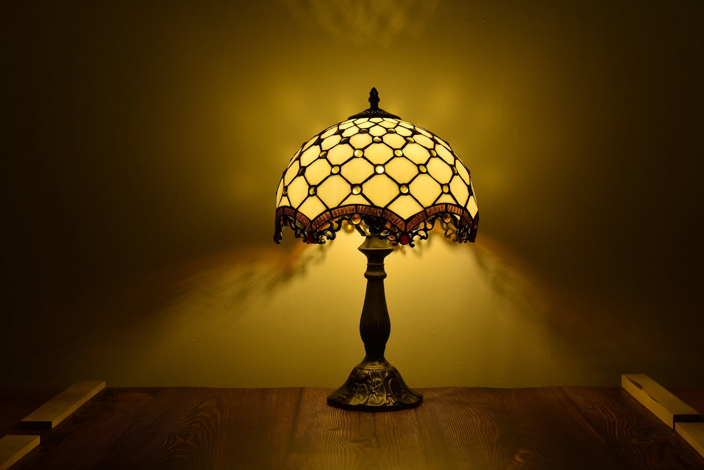 Tiffany Style Table Lamp Bedside LED Desk Lamp Shades Bedroom Stained-Glass 18.1'' Height Multi-color