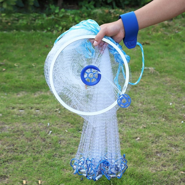 HURRISE Filet de Pêche en Nylon Durable, Filet de Pêche à Lancer à la Main de Style Américain pour l'Extérieur, Montré dans un design Multicolore. le Filet Présente un Matériau monofilament en Nylon à Haute Résistance avec un Petit Filet de 0,5 Doigt pour Empêcher les Petits Poissons de s'Échapper. Il Comprend un Poids en Fer Galvanisé pour un Coulage Plus Rapide et une Corde de Main de 8 m avec un Anneau d'Assistance en Alliage d'Aluminium pour une Utilisation Facile. l'Image Montre le Filet Tenu à la Main avec un Dragonneau Bleu dans un