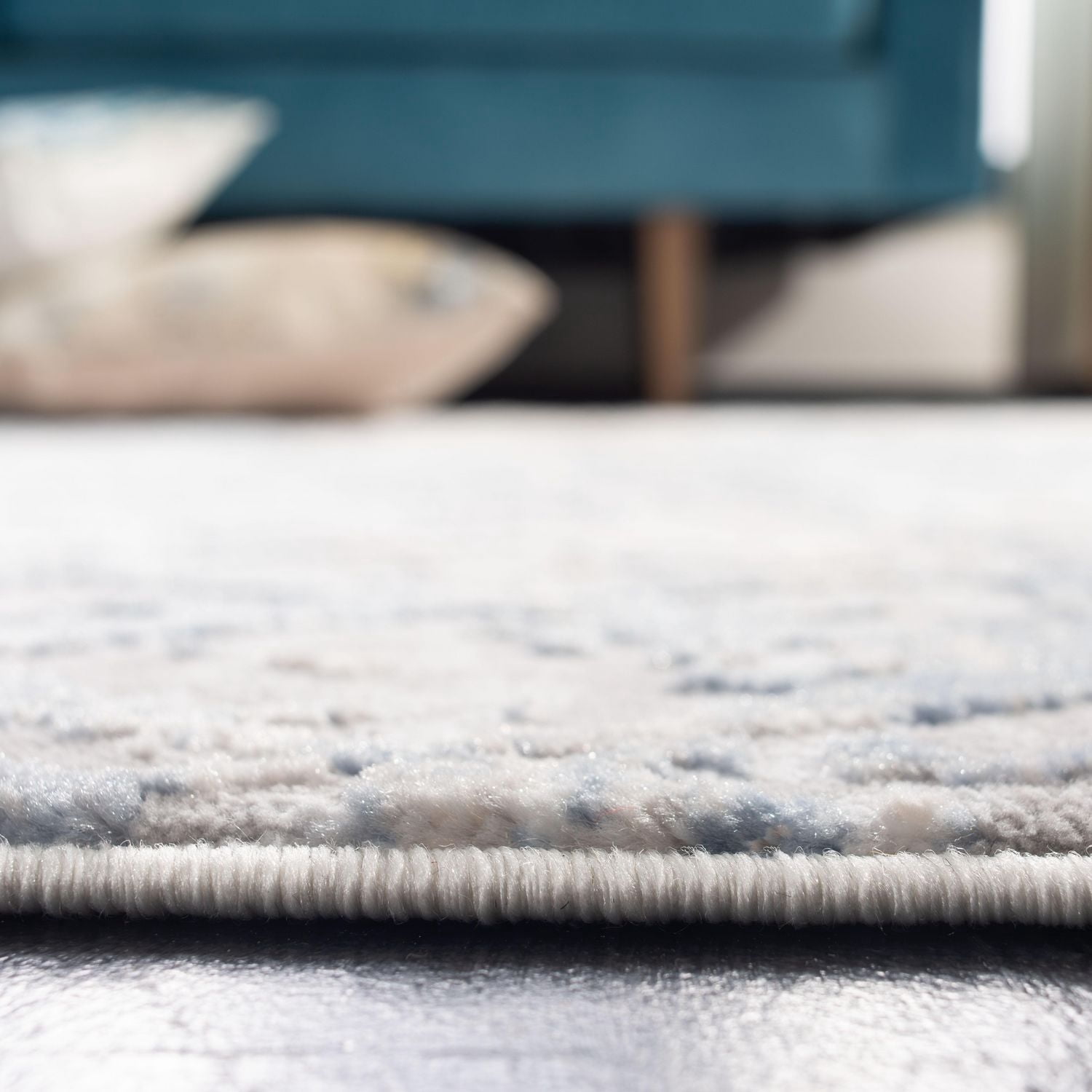 SAFAVIEH Amelia Rosyln Tapis Abstrait