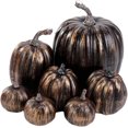 thumbnail image 1 of 7 Pcs Citrouilles Artificielles Dorées Assorties Citrouilles Rustiques Décoratives en Fausse Mousse pour Halloween Automne Action de Grâce Centre de Table Manteau Cuisine (7 Pcs), 1 of 4