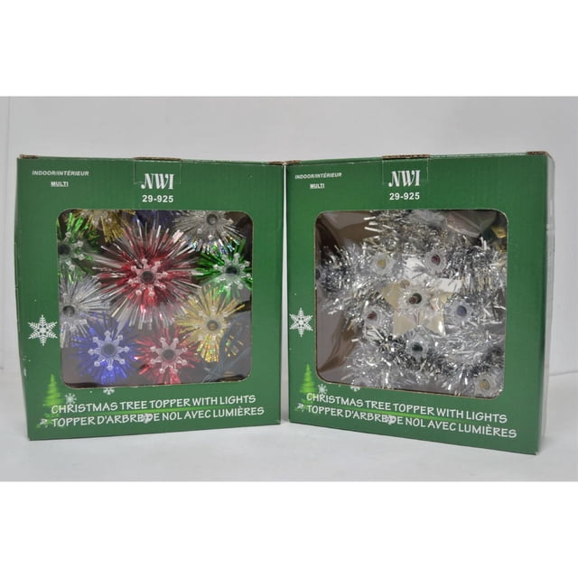 Cimiers de Sapin de Noël avec Lumières dans des Boîtes Vertes Présentant des Motifs Assortis Multicolores d'Éclat d'Étoiles et des Étoiles en Guirlande Argentée, Étiquetés pour Usage Intérieur avec Texte Bilingue Anglais et Français, Convenant à la Décoration des Arbres des Fêtes.