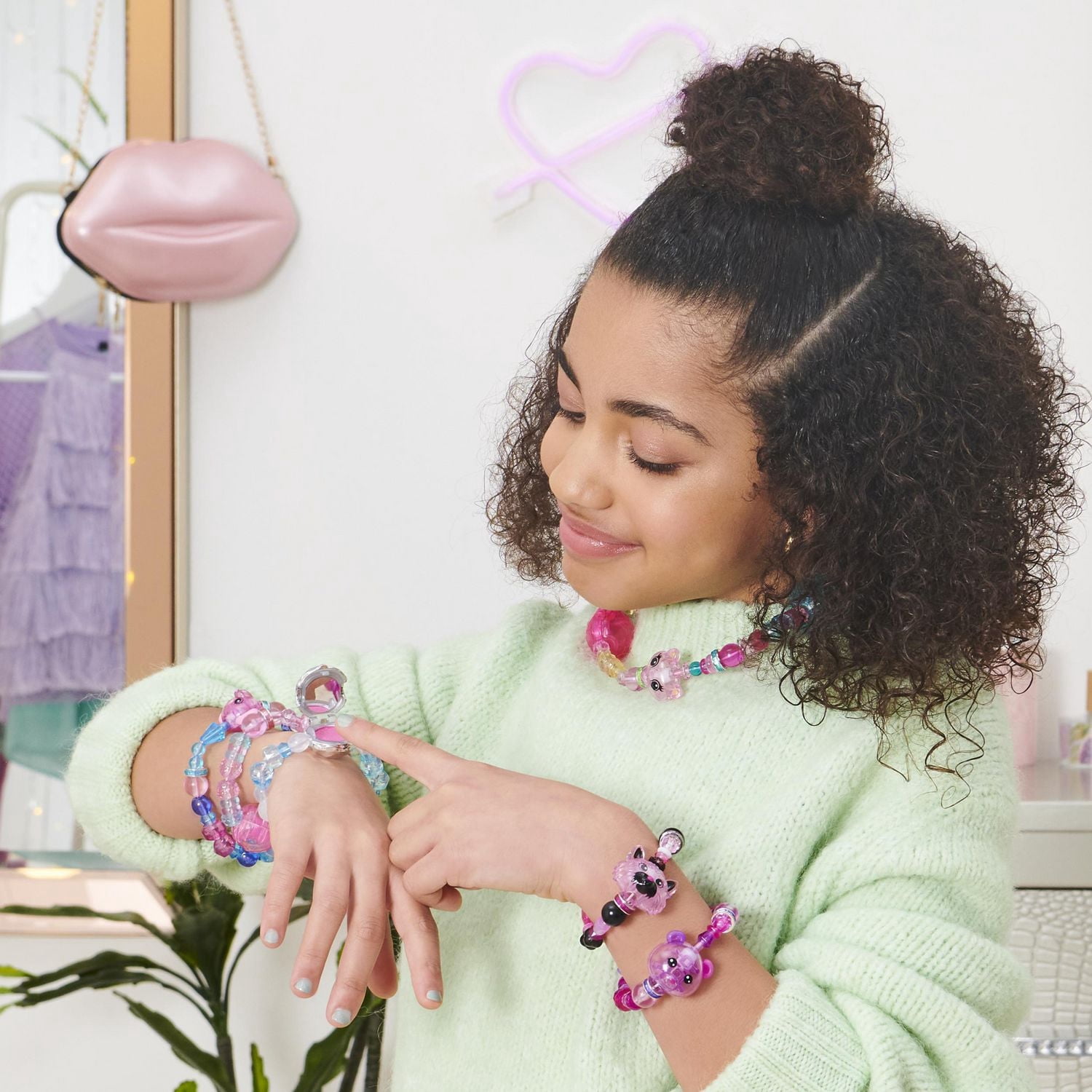 Twisty Petz Beauty, Série 6, Bracelet à collectionner Pipchic Mouse avec décalcomanies pour les ongles, pour les enfants à partir de 4 ans