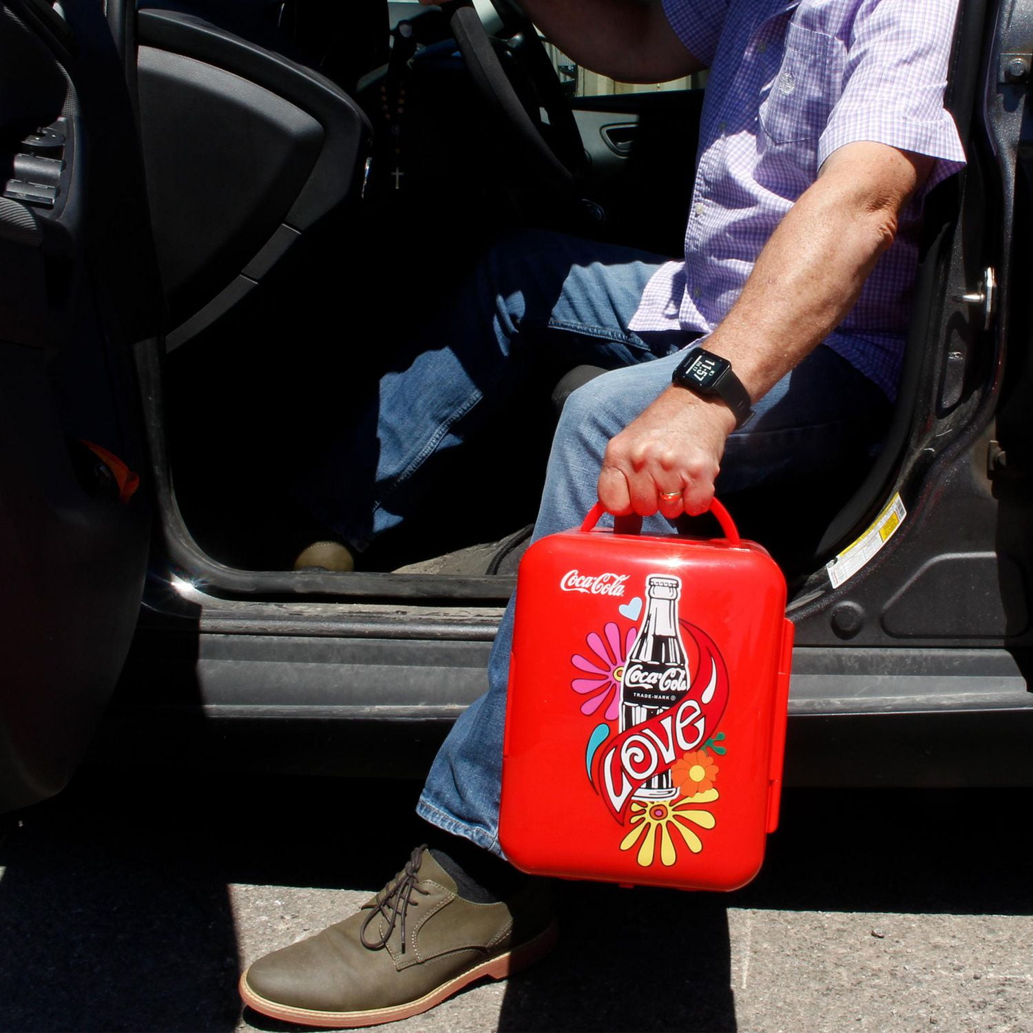 Coca-Cola Mini réfrigérateur portable 4 L, mini refroidisseur/réchauffeur 6 canettes pour les voyages, le bureau et la maison - Rouge