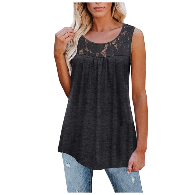 Timegard Camisole pour Femme Grande Taille à Encolure Dégagée en Dentelle Sans Manches Froncée Hauts Décontractés Confortables d'Été T-Shirts. le Débardeur Présente une Encolure Dégagée avec Détails en Dentelle sur le Haut de la Poitrine, design Sans Manches, et une Coupe Fluide Froncée. Fabriqué à Partir d'Un Mélange de polyester et d'Élasthanne, Il Est Léger, Élastique et Doux, Idéal pour les Tenues Décontractées Ou Actives. Présenté en Couleur Gris Foncé, Assorti à des jeans Délavés Clairs.