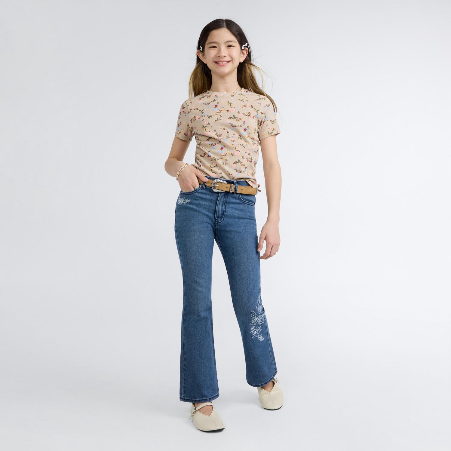 Levi Strauss Signature Jean Évasé pour Fille avec Broderie Papillon