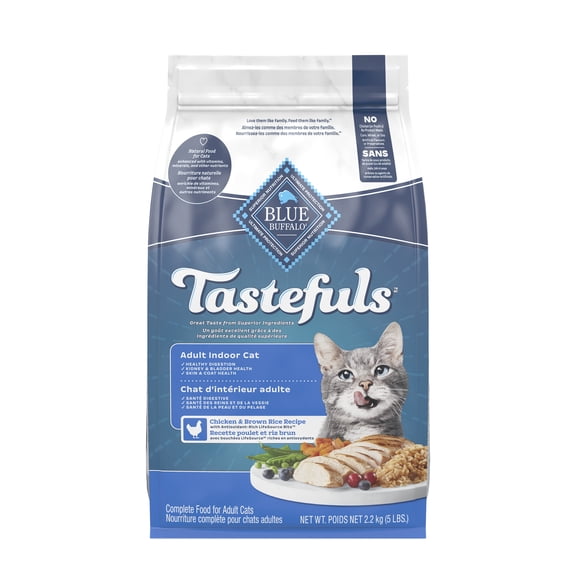 Blue Buffalo Tastefuls Chicken and Brown Rice Adult Indoor Dry Cat Food 2.2kg
