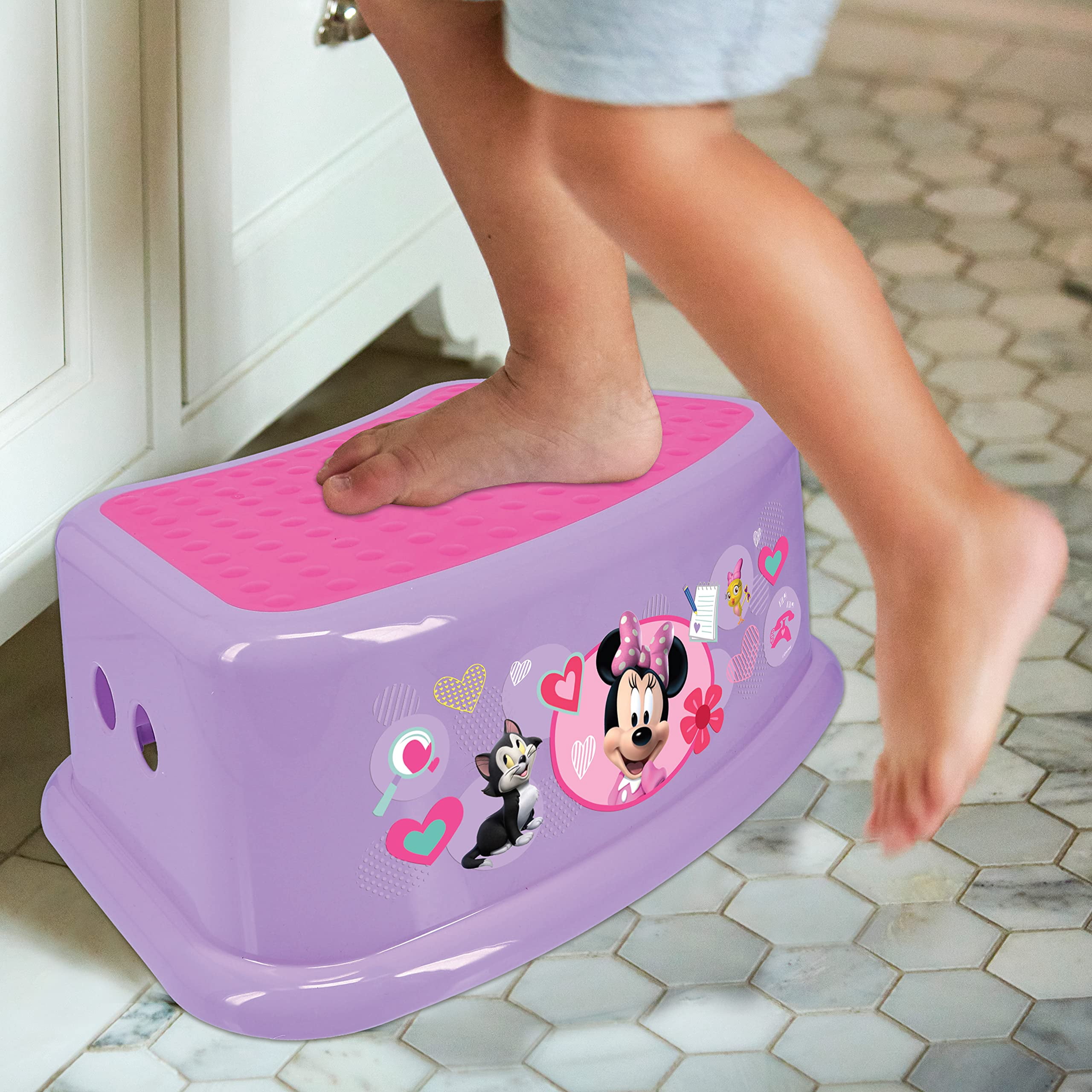 Minnie Mouse Happy Helpers Step Stool