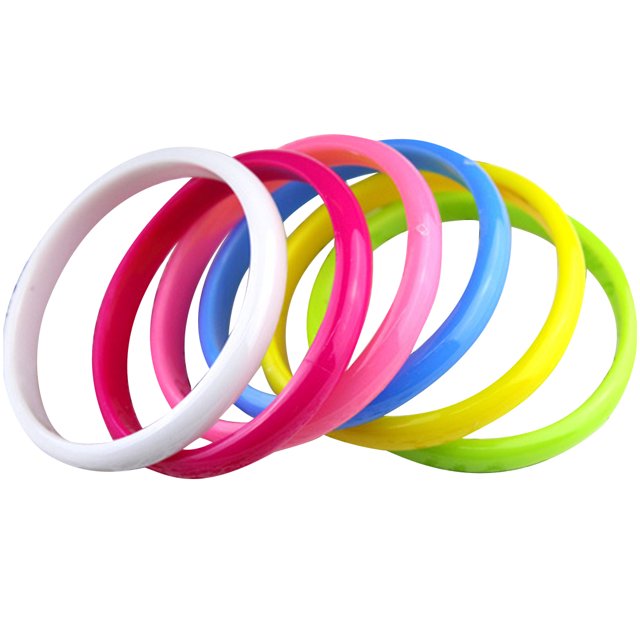 Bangcool Kids Bangle Plastic Pure Color Simple Party Bracelet Bangle Bracelet Party Favor. A set of multicolored plastic bangles featuring vibrant hues of pink, blue, yellow, green, and white. Each bangle has an inner diameter of 6.5 cm (2.56 in) and a width of 1 cm (0.39 in). Lightweight and durable, these bangles are ideal for kids' parties, stage performances, cosplay, and daily wear.
