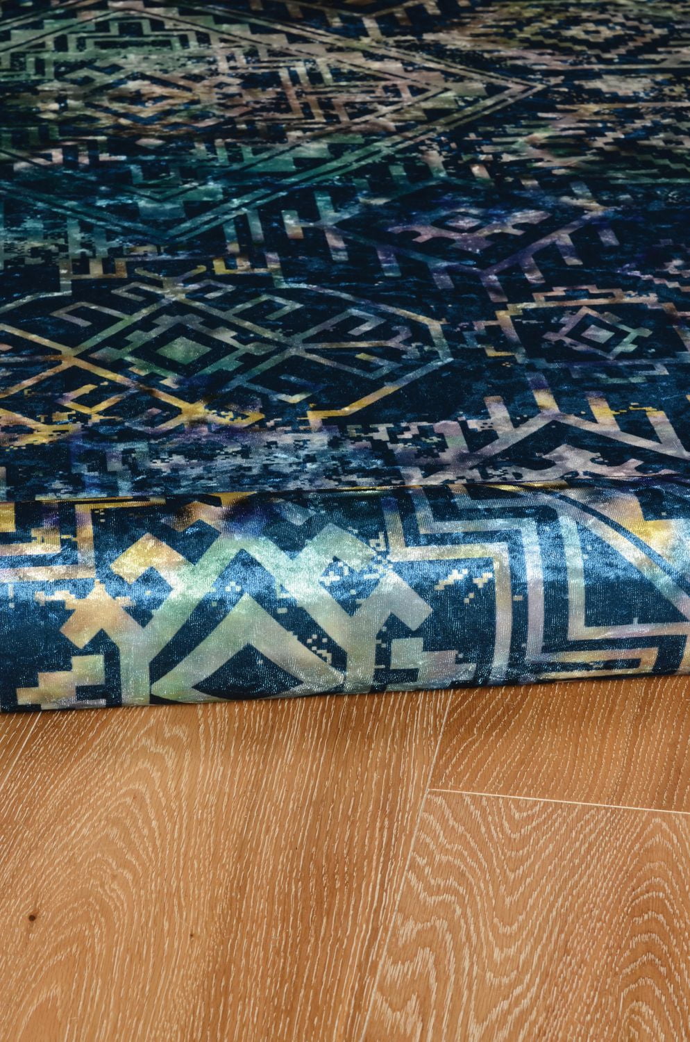 Tapis d'appoint Emerald Farlin noir & ivoire de 3 pi 3 po x 5 pi