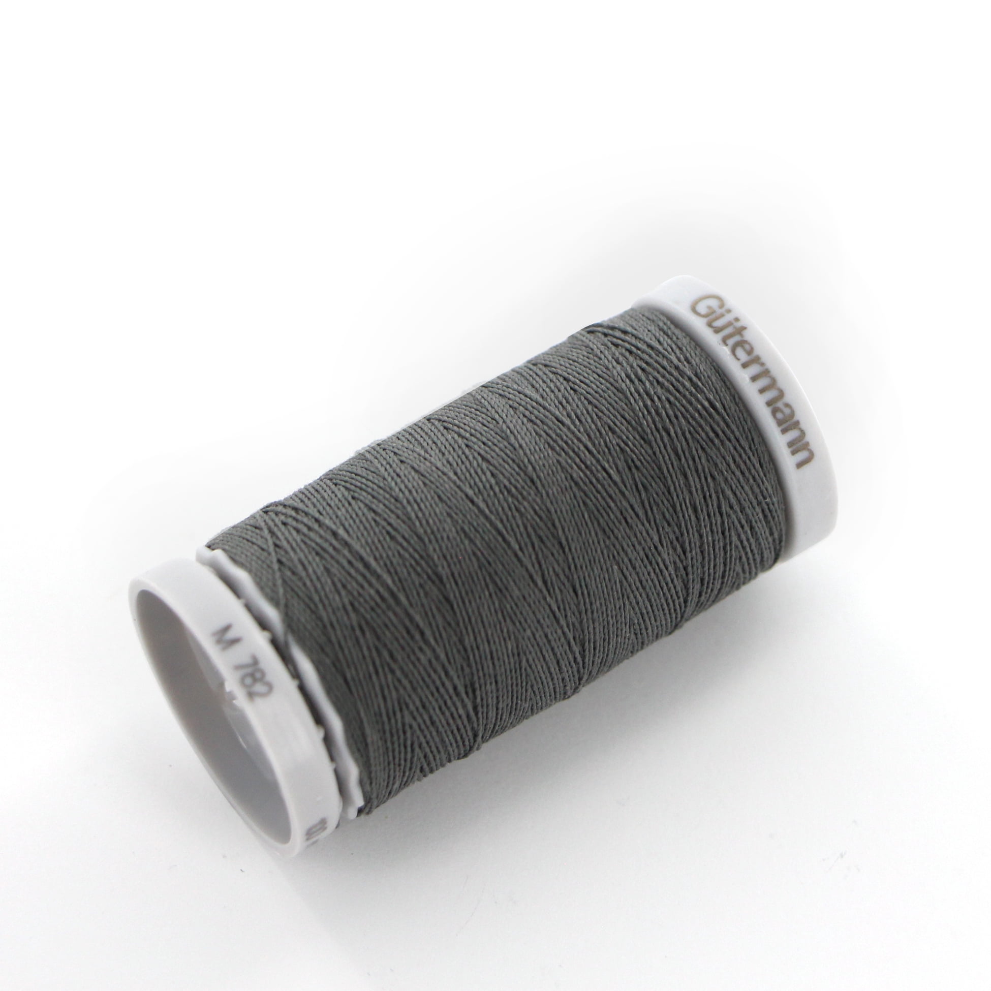 GÜTERMANN Extra Strong polyester fil 100 m (109.4 yd) No. 40
