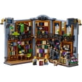 thumbnail image 3 of LEGO Icons La librairie : Le Coin Lecture Ensemble de Construction 11379, 3 of 9