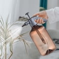 thumbnail image 1 of PRETXORVE Bouteille Vaporisateur d'Arrosage 2000ml Bouilloire d'Arrosage Bouteille Vaporisateur d'Arrosage à Haute Pression Bouilloire d'Arrosage Vaporisateur de Jardinage Modes Réglables, 1 of 6
