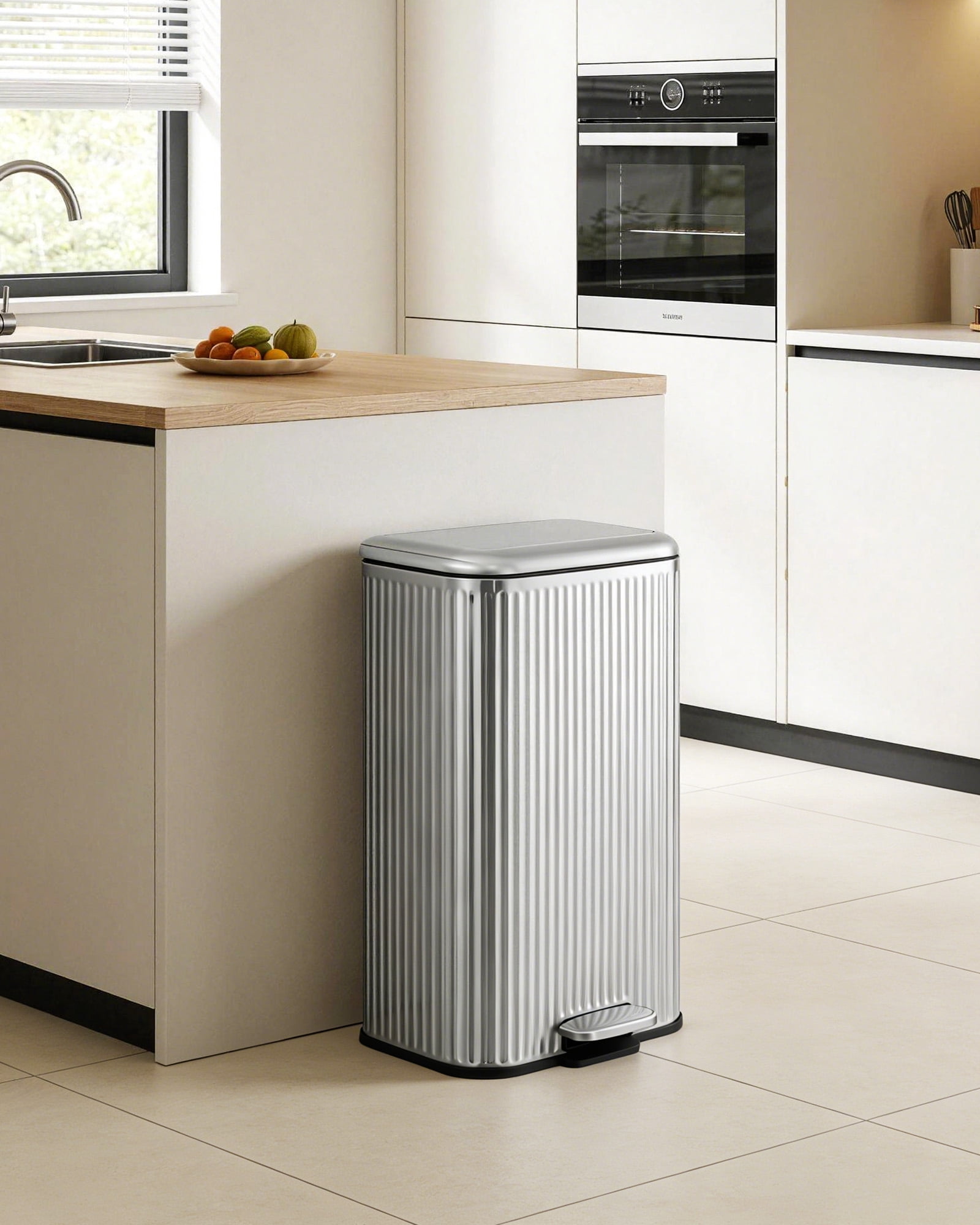 30L Stainless Steel Step Trash Can – M618 Fluted Design, Soft Close Lid, Removable Bucket, Fingerprint-Proof, Odor Control, Anti-Slip Base, Stay-Open Lid, 35*29*61.5cm