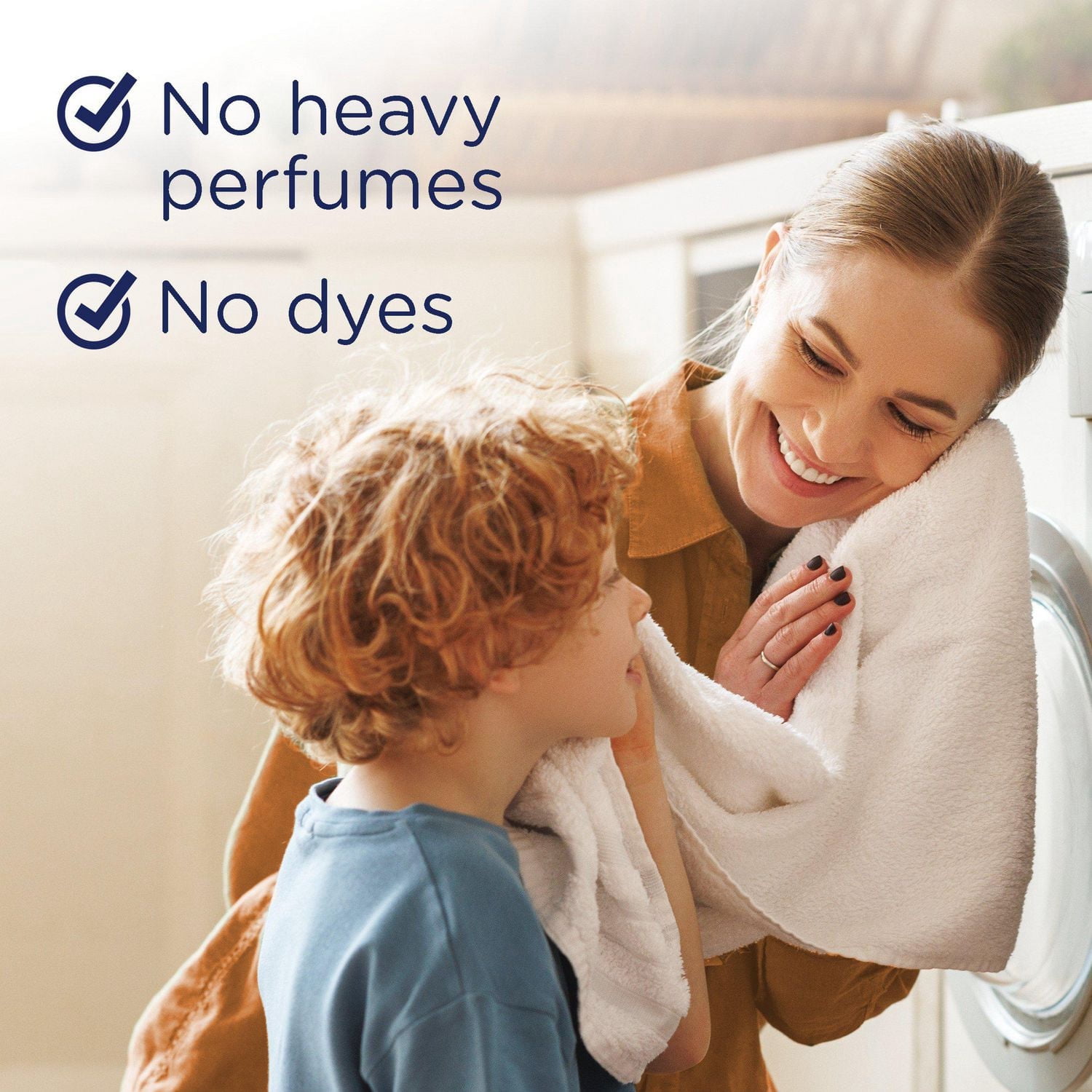 Perles rehausse-parfum pour lessive Downy Léger, parfum Fleur d’oranger, perles pour les tissus et la lessive, conçues pour être douces avec une légère bouffée de parfum, sans parfums prononcés