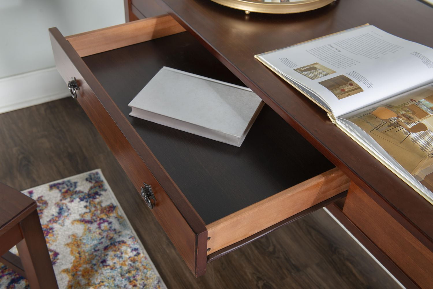 Bureau à Tabac Antique Edgewood