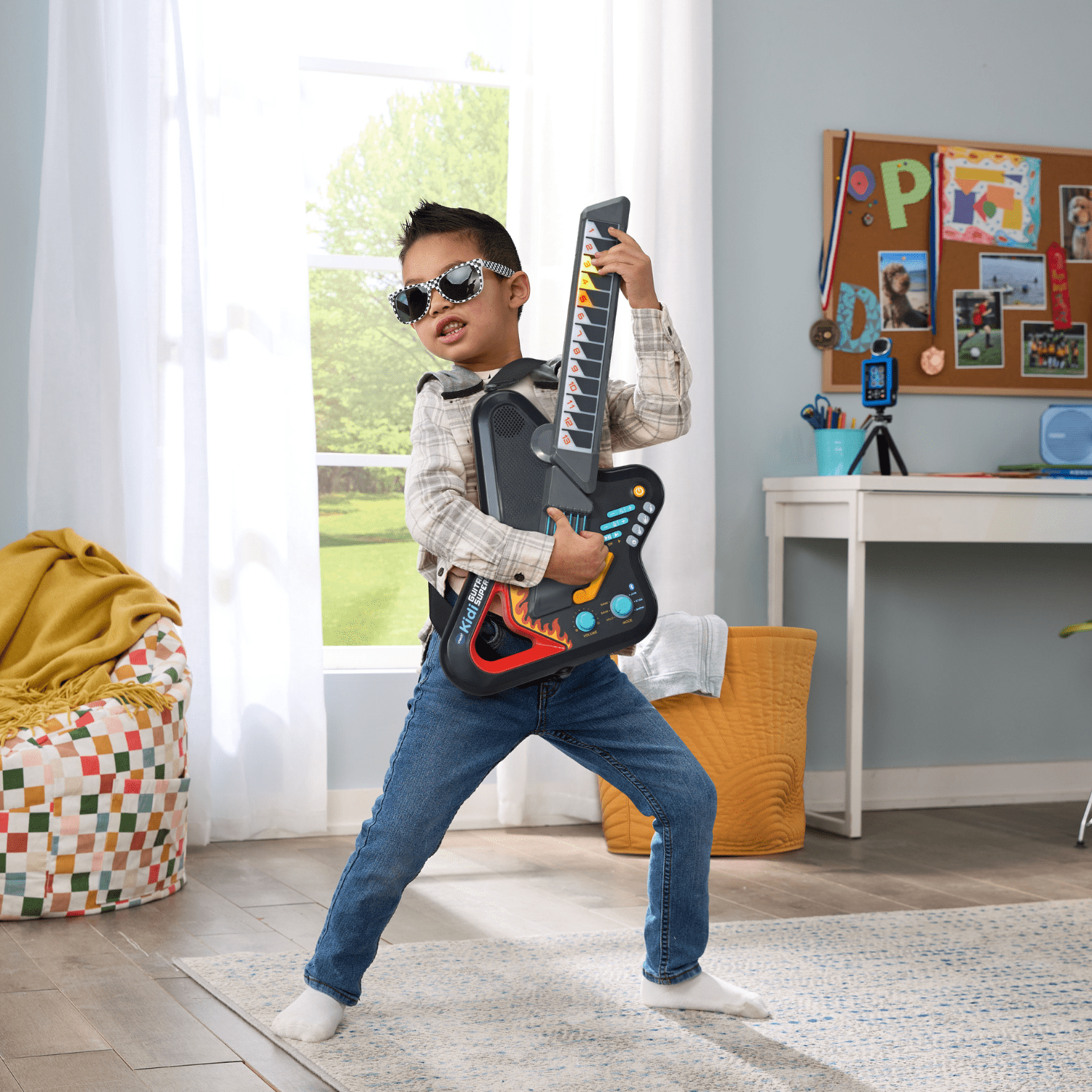 VTech Kidi Guitare Superstar pour créer de la musique, former un groupe, jouer à des jeux et plus encore pour les enfants - Version Française, 5+ Ans